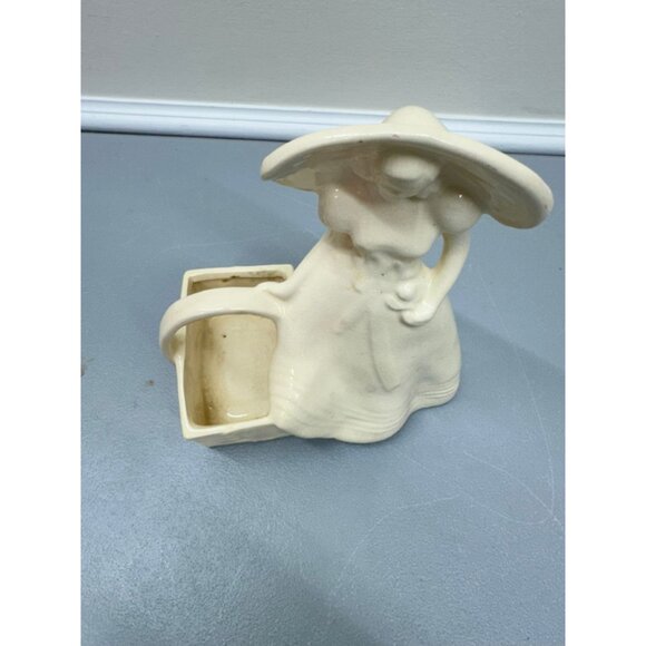 Vintage Brush USA McCoy Pottery Lady with Basket Planter. 5.75" - Picture 4 of 6